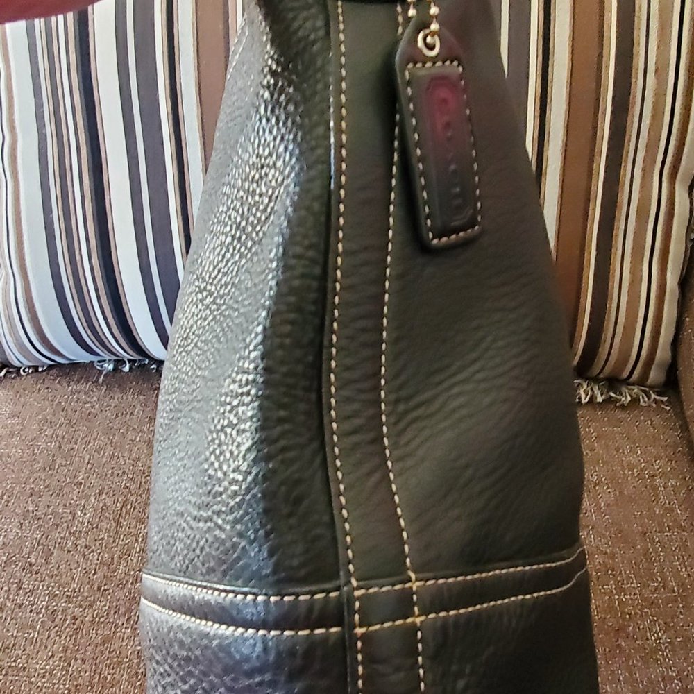 EUC Coach Black Pebbled Leather Hobo - Picture 3 of 9